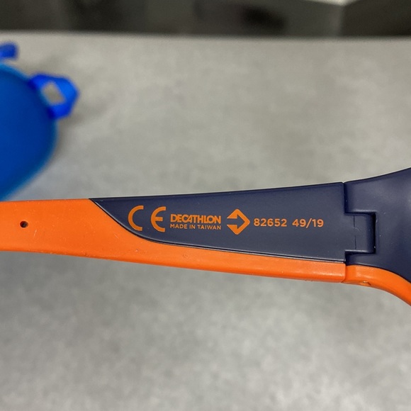 Quechua kids over 10 Polorized sunglasses MH T 550 Pola Cat 4 size 54-15-116 - Picture 7 of 17